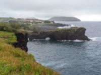 Bei den Felstoren aus erstarrter Lava - Lajinha - Faial